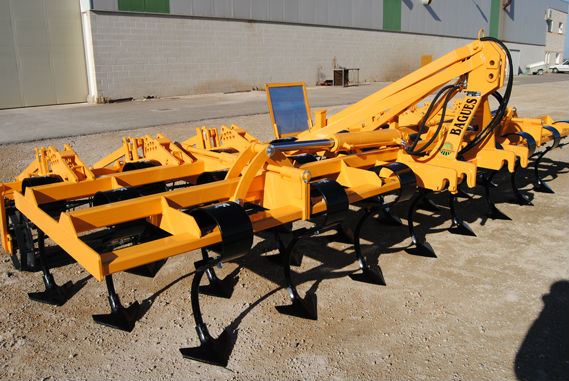 Cultivateur, déchaumeur à dents